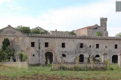 San Basilio, il Casino del duca: grande maniero abbandonato "abitato" da un fantasma